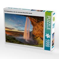 Produktbild: CALVENDO Puzzle Der Seljalandsfoss, einer der sch&ouml;nsten Wasserf&auml;lle Islands | 1000 Teile Lege-Gr&ouml;&szlig;e 64x48cm Foto-Puzzle f&uuml;r gl&uuml;ckliche Stunden