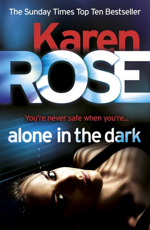Produktbild: Alone in the Dark (The Cincinnati Series Book 2)