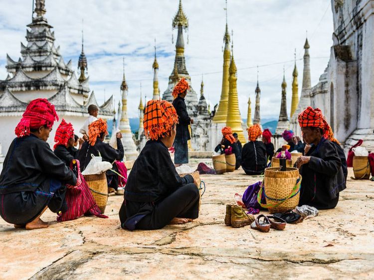Produktbild: CALVENDO Puzzle Gruppe von Pa'O-Frauen - Shan State | 1000 Teile Lege-Gr&ouml;&szlig;e 64x48cm Foto-Puzzle f&uuml;r gl&uuml;ckliche Stunden