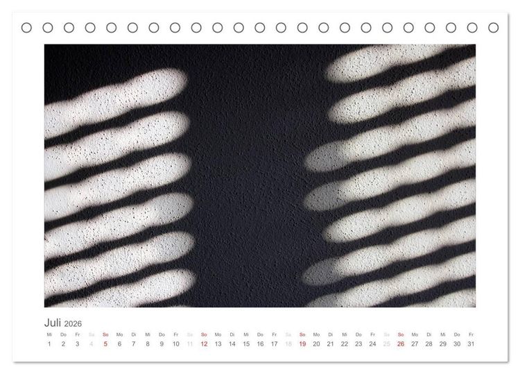 Produktbild: einfach schwarz-wei&szlig; (Tischkalender 2026 DIN A5 quer), CALVENDO Monatskalender