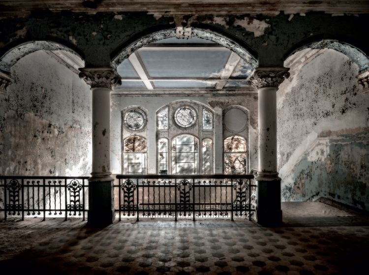Produktbild: "Beelitz" - Eingangshalle der Heilst&auml;tte in Deutschland (Puzzle)
