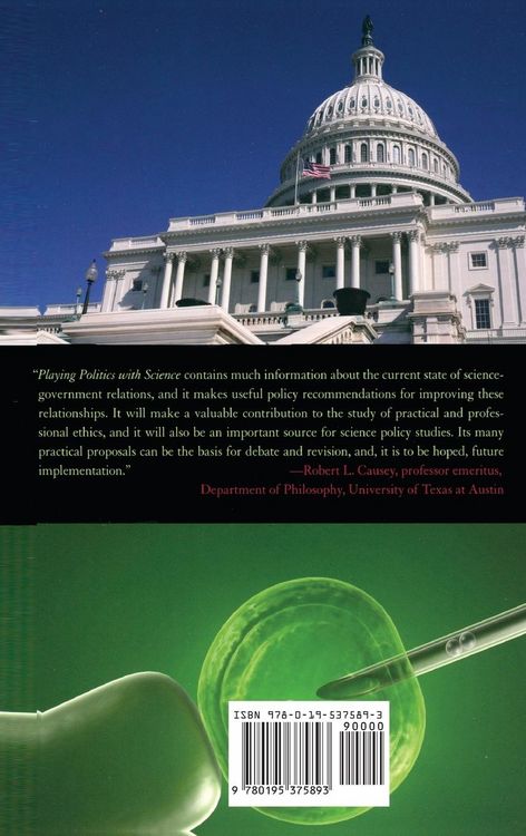 Produktbild: Playing Politics with Science