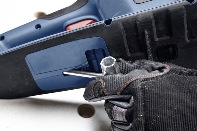 Produktbild: Bosch Professional GKE 18V-40 Akku Akku-Kettens&auml;ge Schwertl&auml;nge 360mm