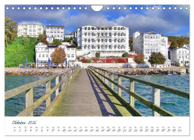 Produktbild: Seebr&uuml;cken an der Ostsee - Aufs Meer laufen und die frische Ostseebrise genie&szlig;en (Wandkalender 2026 DIN A4 quer), CALVENDO Monatskalender