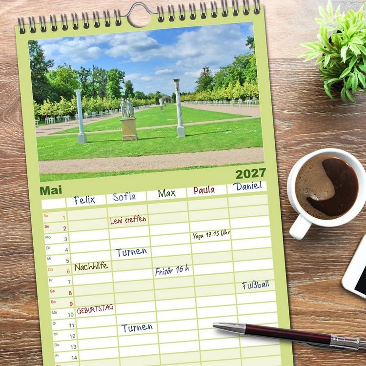 Produktbild: Familienplaner 2027 - Schlossgarten Neustrelitz mit 5 Spalten (Wandkalender, 21 x 45 cm) CALVENDO