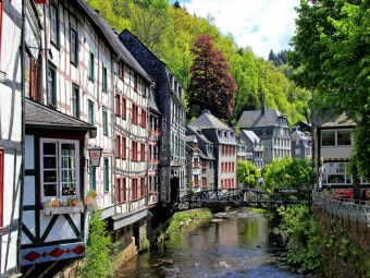 Produktbild: CALVENDO Puzzle Monschau | 1000 Teile Lege-Gr&ouml;&szlig;e 64x48cm Foto-Puzzle f&uuml;r gl&uuml;ckliche Stunden