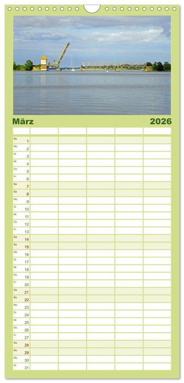 Produktbild: Familienplaner 2026 - Schlei und Ostsee - Eine Region zum Verlieben mit 5 Spalten (Wandkalender, 21 x 45 cm) CALVENDO