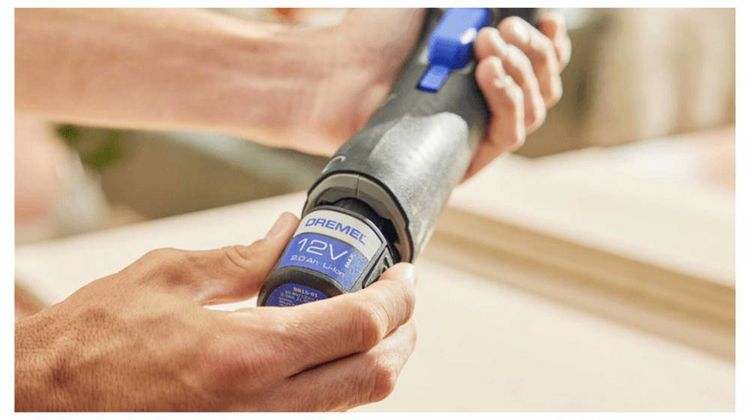 Produktbild: Dremel MM12V-S1 F013CM12JA Akku-Multifunktionswerkzeug inkl. Akku, b&uuml;rstenlos