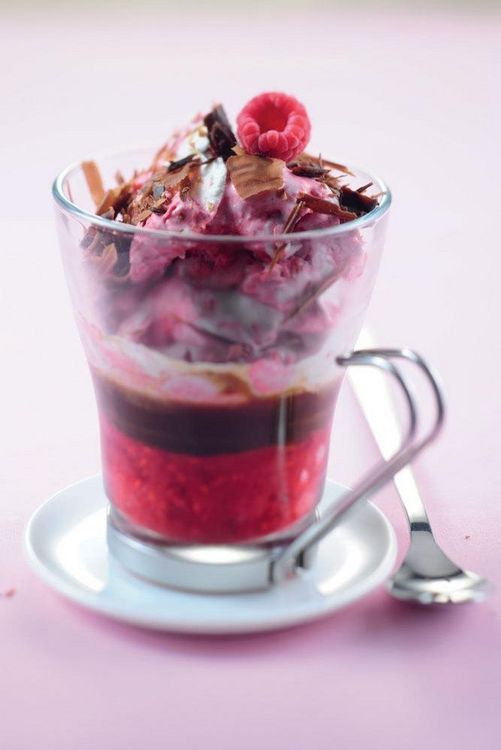 Produktbild: Das gro&szlig;e LOGI Back- und Dessertbuch.