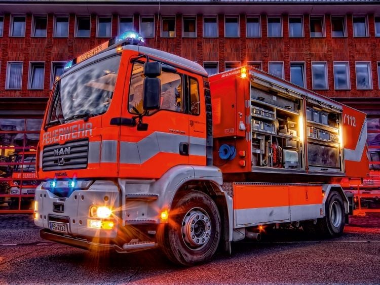 Produktbild: CALVENDO Puzzle WLF mit AB-Gefahrgut BF Braunschweig | 1000 Teile Lege-Gr&ouml;&szlig;e 64x48cm Foto-Puzzle f&uuml;r gl&uuml;ckliche Stunden