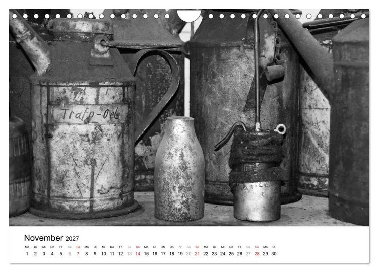 Produktbild: Helden der Arbeit - Alte Arbeitsmittel des Ruhrgebiets (Wandkalender 2027 DIN A4 quer), CALVENDO Monatskalender