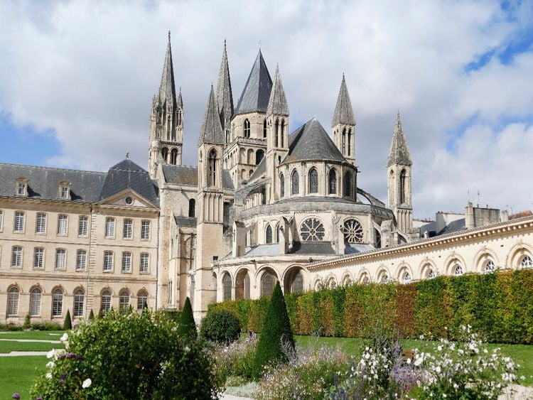 Produktbild: CALVENDO Puzzle Abbaye aux Hommes in Caen mit Grablege Wilhelms des Eroberers | 1000 Teile Lege-Gr&ouml;&szlig;e 64x48cm Foto-Puzzle f&uuml;r gl&uuml;ckliche Stunden