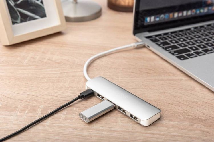 Produktbild: Digitus DA-70242-1 USB-Hub 4+1 Port USB-A USB 3.0 5 GBit/s mit Schnellladeport, mit USB-C&reg; Stecker, mit Aluminiumgeh&auml;use Silber DA-70242-1