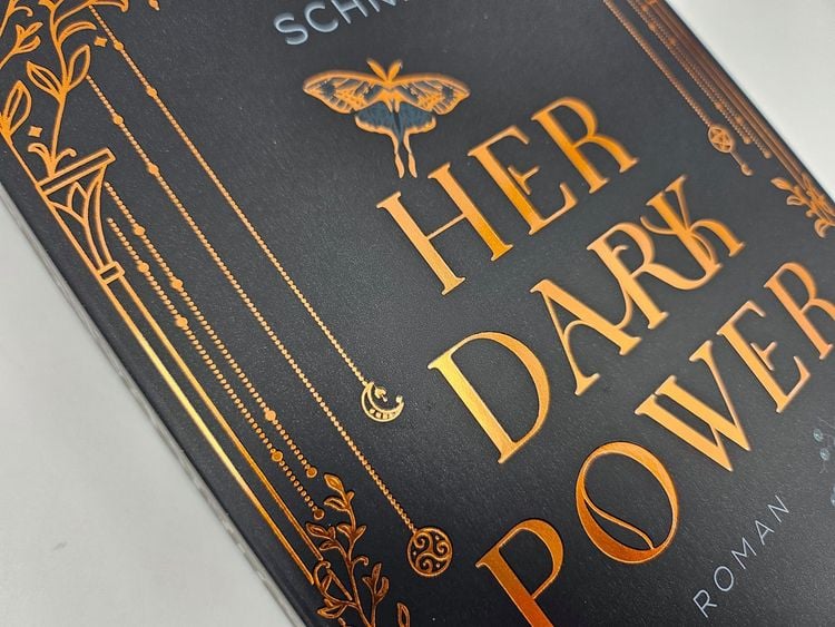 Produktbild: Her Dark Power