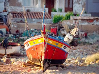 Produktbild: CALVENDO Puzzle Ein Motiv aus dem Kalender Portugal, traditionelle Fischerboote | 1000 Teile Lege-Gr&ouml;&szlig;e 64x48cm Foto-Puzzle f&uuml;r gl&uuml;ckliche Stunden