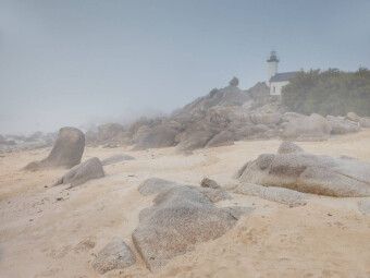 Produktbild: CALVENDO Puzzle Leuchtturm an der Pointe de Pontusval in der Bretagne, Frankreich | 1000 Teile Lege-Gr&ouml;&szlig;e 64x48cm Foto-Puzzle f&uuml;r gl&uuml;ckliche Stunden