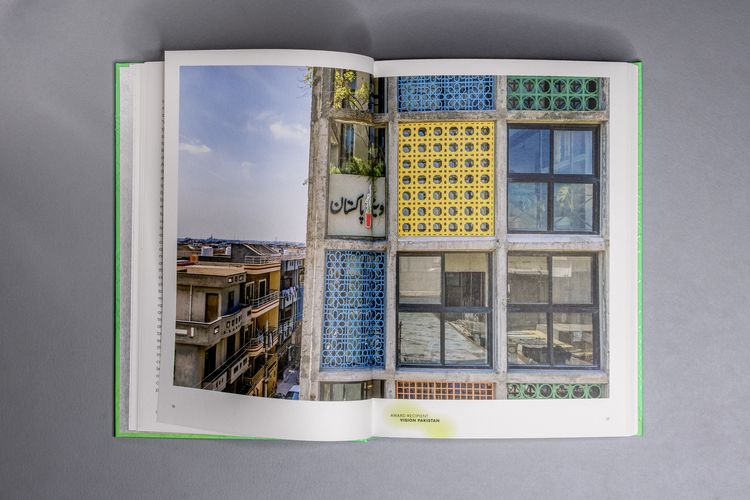 Produktbild: Optimism and Architecture