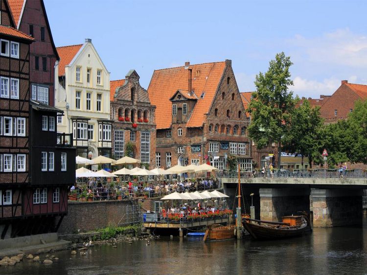 Produktbild: CALVENDO Puzzle Ein Motiv aus dem Kalender L&uuml;neburg und die L&uuml;neburger Heide | 1000 Teile Lege-Gr&ouml;&szlig;e 64x48cm Foto-Puzzle f&uuml;r gl&uuml;ckliche Stunden