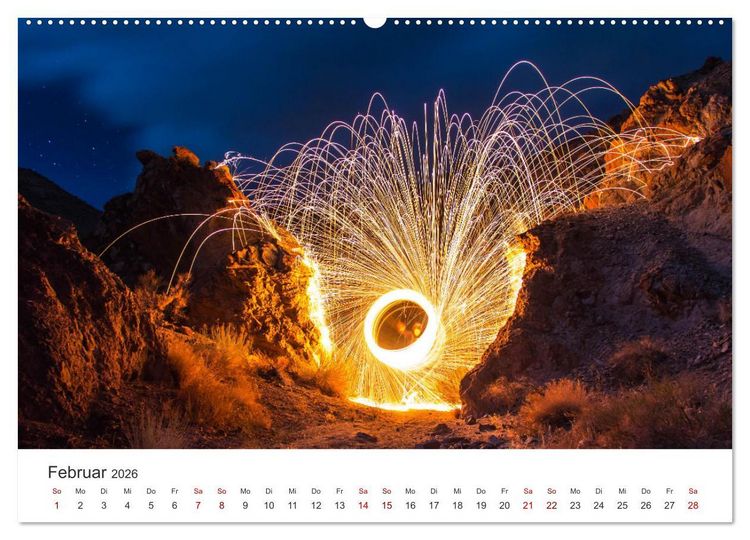 Produktbild: Lightpainting - Malen mit Licht und Zeit (Wandkalender 2026 DIN A2 quer), CALVENDO Monatskalender