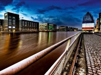 Produktbild: CALVENDO Puzzle Innenhafen bei Nacht | 1000 Teile Lege-Gr&ouml;&szlig;e 64x48cm Foto-Puzzle f&uuml;r gl&uuml;ckliche Stunden