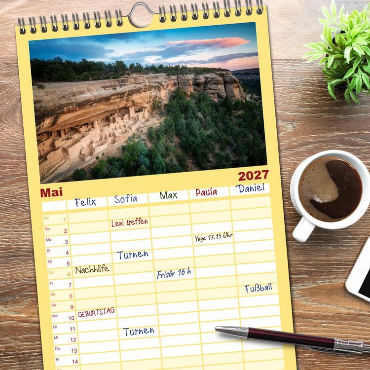 Produktbild: Familienplaner 2027 - Wild, Wide, West mit 5 Spalten (Wandkalender, 21 x 45 cm) CALVENDO