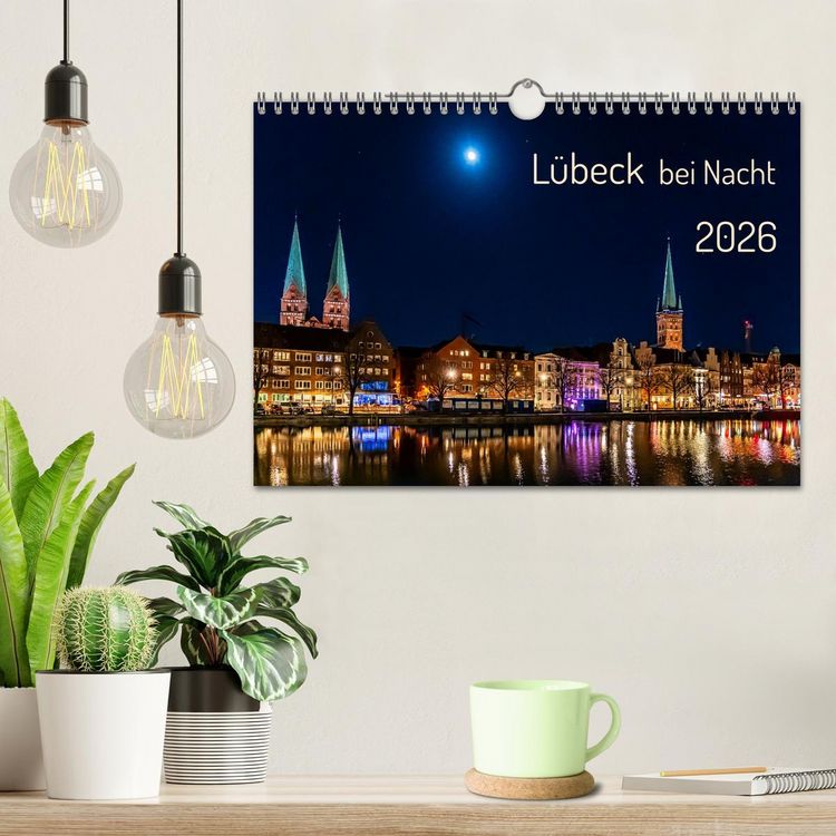 Produktbild: L&uuml;beck bei Nacht (Wandkalender 2026 DIN A4 quer), CALVENDO Monatskalender