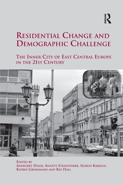 Produktbild: Residential Change and Demographic Challenge