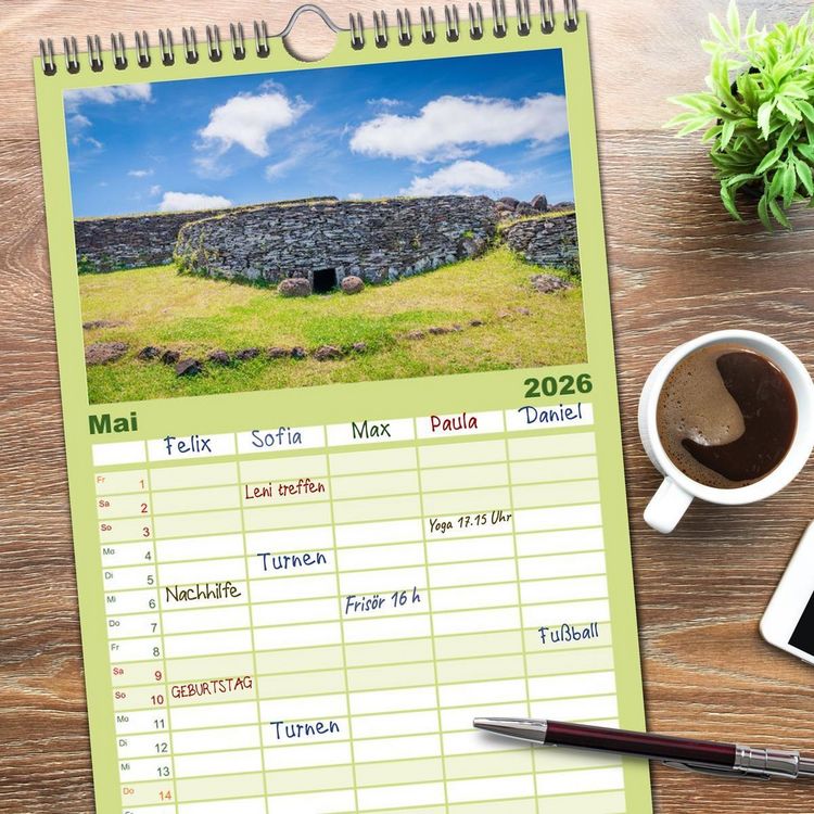 Produktbild: Familienplaner 2026 - Die Osterinsel &ndash; Mythen, Moai und wilde Sch&ouml;nheit mit 5 Spalten (Wandkalender, 21 x 45 cm) CALVENDO