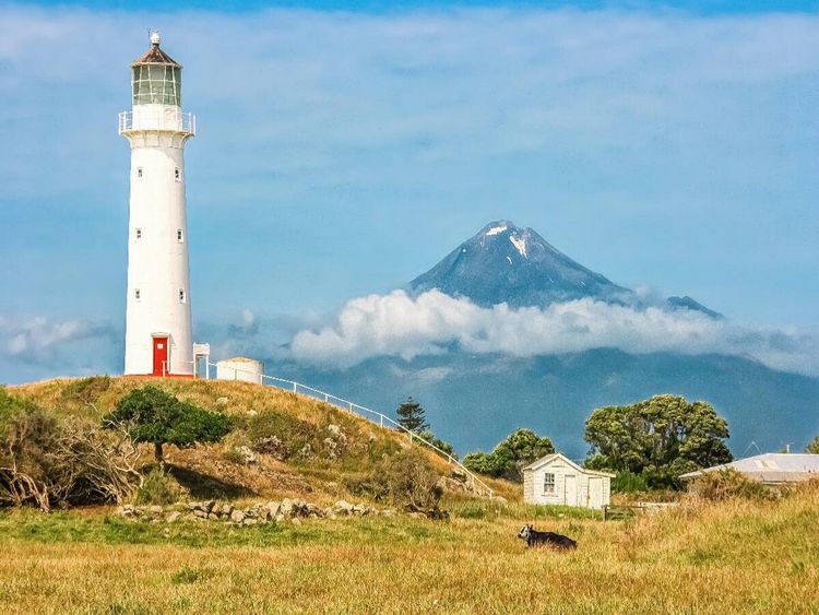 Produktbild: CALVENDO Puzzle Leuchtturm am Mount Taranaki | 1000 Teile Lege-Gr&ouml;&szlig;e 64x48cm Foto-Puzzle f&uuml;r gl&uuml;ckliche Stunden