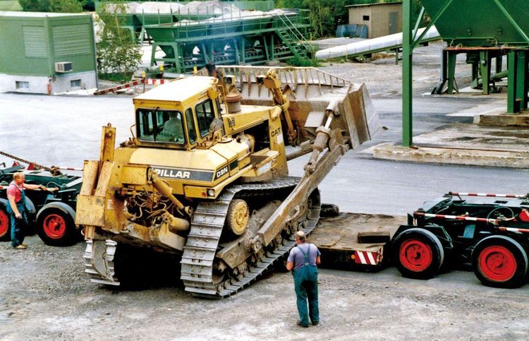 Produktbild: Schwerlastzugmaschinen unterwegs in den 1980er und 1990er Jahren