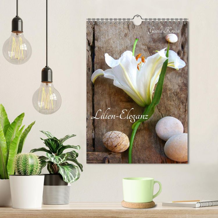Produktbild: Lilien-Eleganz (Wandkalender 2026 DIN A4 hoch), CALVENDO Monatskalender