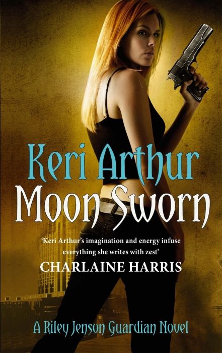 Produktbild: Moon Sworn