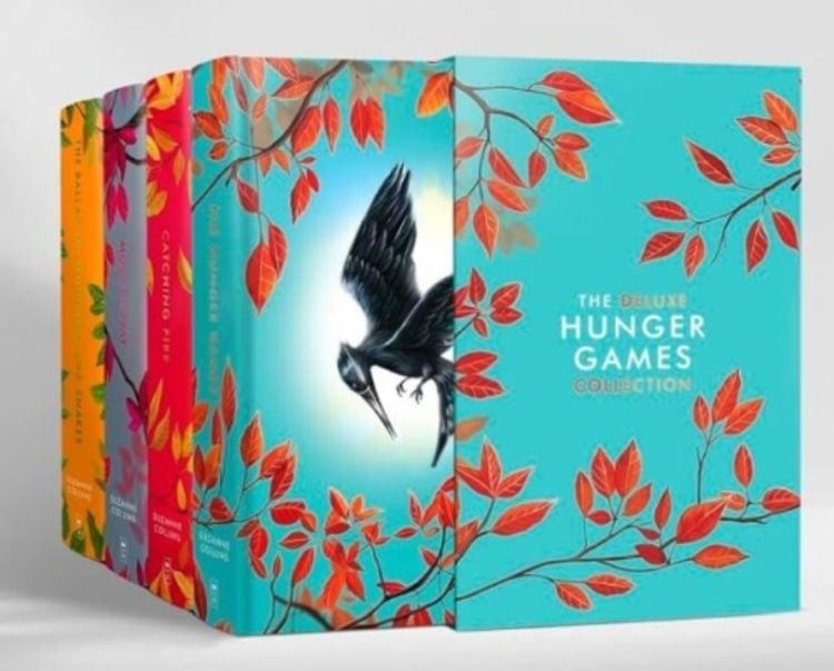 Bild vom Artikel The Hunger Games Collection. Deluxe Edition vom Autor Suzanne Collins