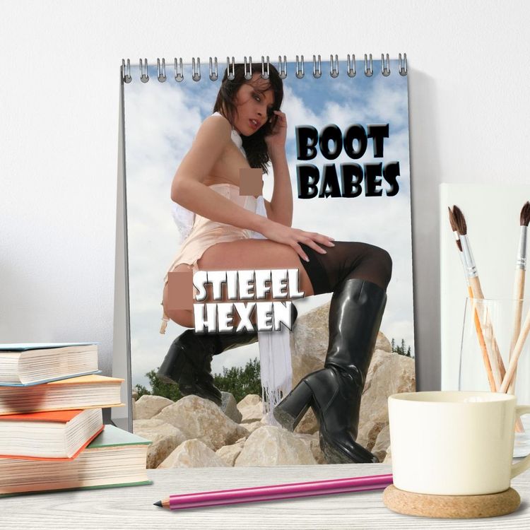 Produktbild: Boot Babes Stiefel Hexen (Tischkalender 2027 DIN A5 hoch), CALVENDO Monatskalender