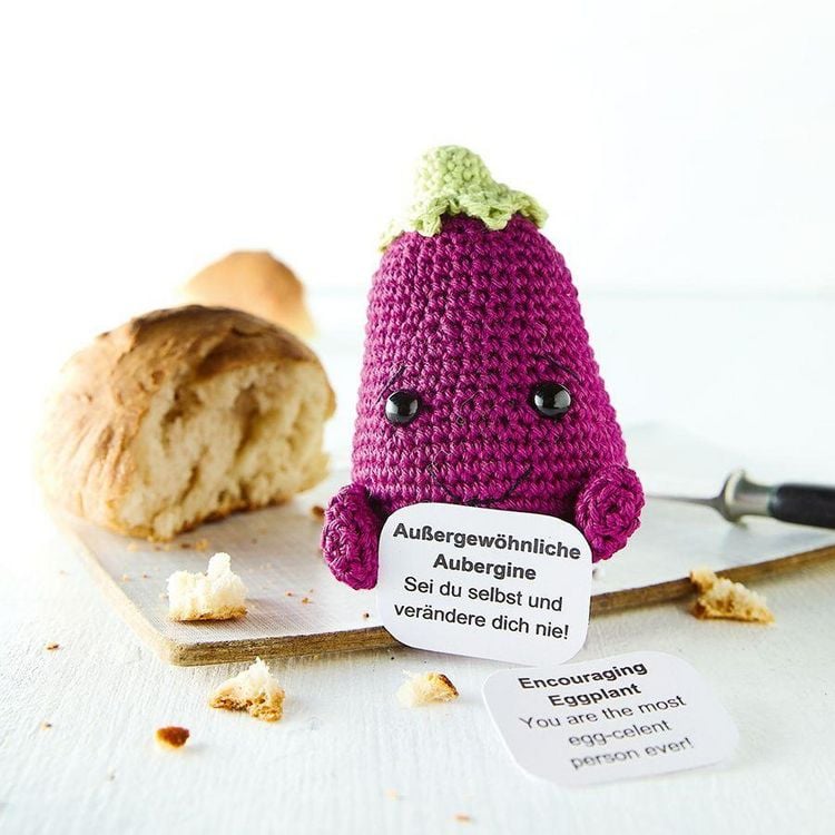 Produktbild: Emotional Support Veggies. Kleine H&auml;kelfiguren mit positiven Botschaften