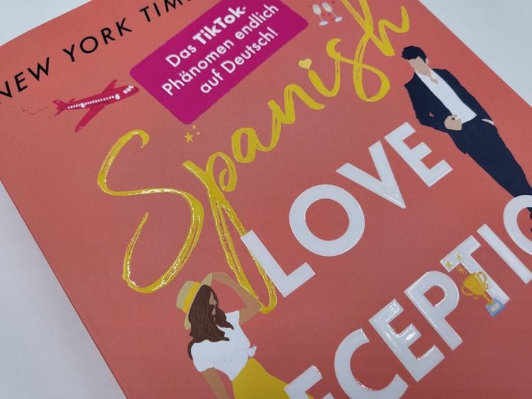 Produktbild: Spanish Love Deception &ndash; Manchmal f&uuml;hrt die halbe Wahrheit zur ganz gro&szlig;en Liebe
