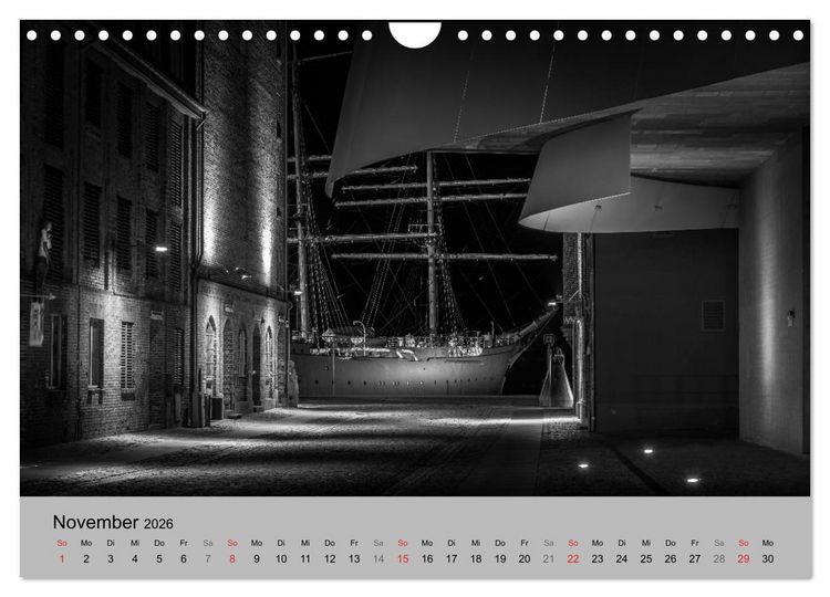 Produktbild: Hansestadt Stralsund bei Nacht (mit GPS-Koordinaten) (Wandkalender 2026 DIN A4 quer), CALVENDO Monatskalender