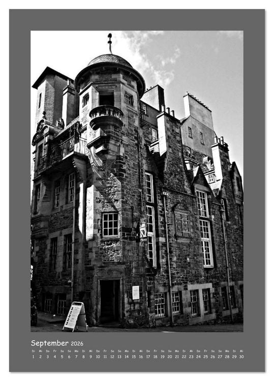 Produktbild: Edinburgh in schwarzwei&szlig; (Tischkalender 2026 DIN A5 hoch), CALVENDO Monatskalender