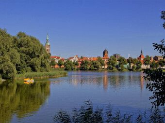 Produktbild: CALVENDO Puzzle Stralsund, gegr&uuml;ndet 1234. Historische Architektur und Giebelh&auml;user auf der Altstadtinsel | 1000 Teile Lege-Gr&ouml;&szlig;e 64x48cm Foto-Puzzle f&uuml;r gl&uuml;ckliche Stunden