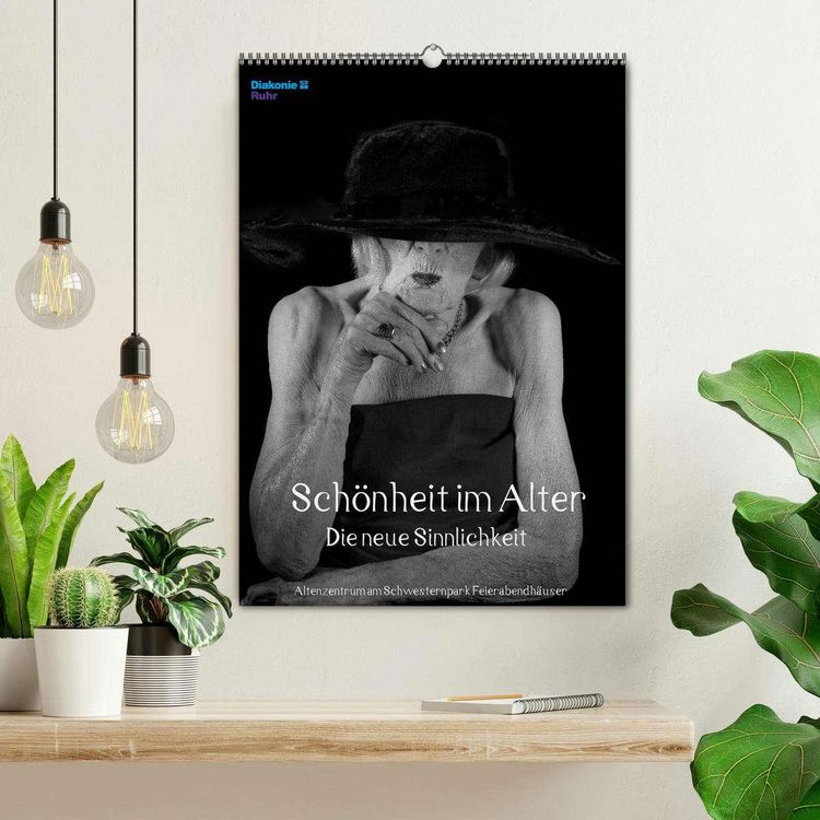 Produktbild: Sch&ouml;nheit im Alter - Die neue Sinnlichkeit (Wandkalender 2026 DIN A2 hoch), CALVENDO Monatskalender