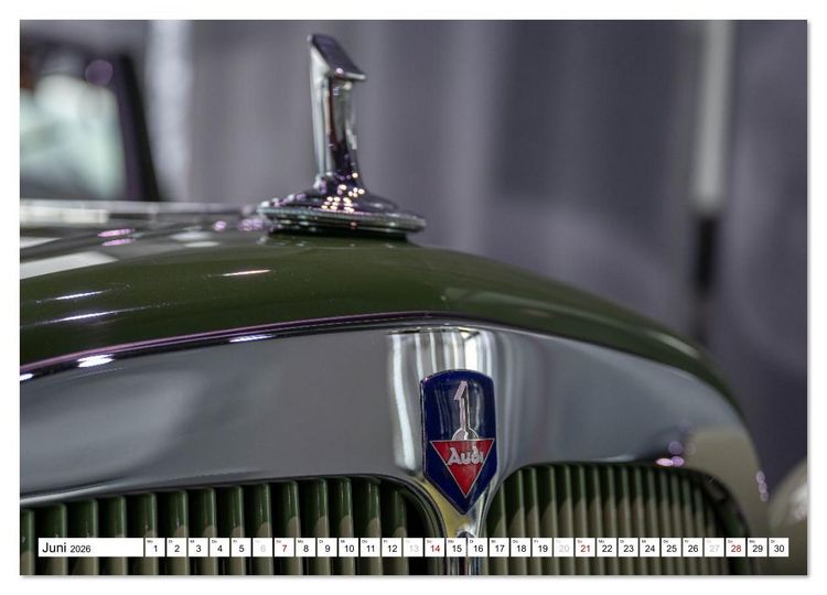 Produktbild: Legend&auml;re K&uuml;hlerfiguren &ndash; Zeitreise in Chrom und Glanz (Wandkalender 2026 DIN A2 quer), CALVENDO Monatskalender