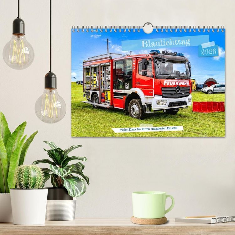 Produktbild: Blaulichttag, unsere Retter! (Wandkalender 2026 DIN A4 quer), CALVENDO Monatskalender