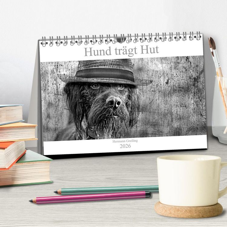 Produktbild: Hund tr&auml;gt Hut (Tischkalender 2026 DIN A5 quer), CALVENDO Monatskalender