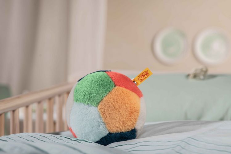 Produktbild: Steiff 242182 - Soft Cuddly Friends Ball mit Klangspiel, Pl&uuml;schball, 13 cm