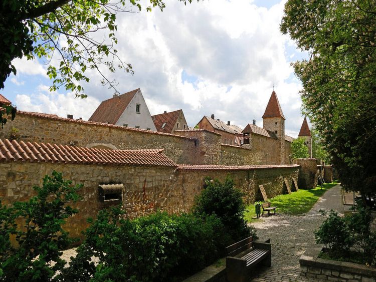 Produktbild: CALVENDO Puzzle Stadtmauer | 1000 Teile Lege-Gr&ouml;&szlig;e 64x48cm Foto-Puzzle f&uuml;r gl&uuml;ckliche Stunden