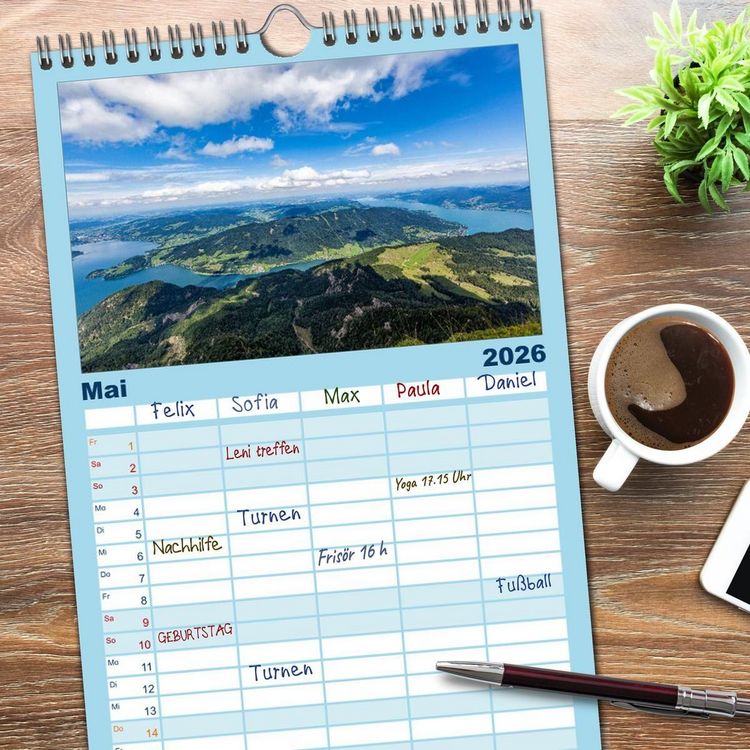 Produktbild: Familienplaner 2026 - Salzkammergut - Die sch&ouml;nsten Seen Ober&ouml;sterreichs mit 5 Spalten (Wandkalender, 21 x 45 cm) CALVENDO