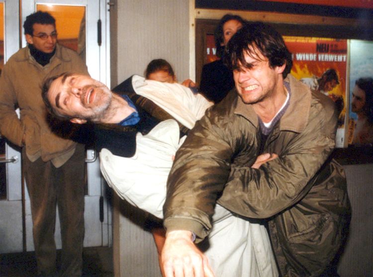 Produktbild: In aller Freundschaft - Die jungen Ärzte - Staffel 1.2/Folgen 22-42 [7 DVDs]