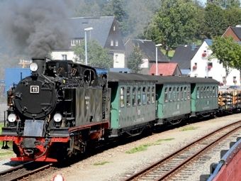 Produktbild: CALVENDO Puzzle Ein Motiv aus dem Kalender Dampfbahnromantik - Dampfbahnen auf schmaler Spur | 1000 Teile Lege-Gr&ouml;&szlig;e 64x48cm Foto-Puzzle f&uuml;r gl&uuml;ckliche Stunden