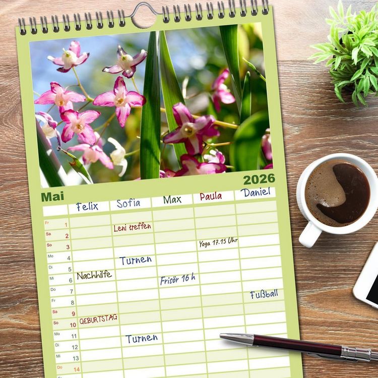 Produktbild: Familienplaner 2026 - Garten von unten. Ein Perspektivwechsel mit 5 Spalten (Wandkalender, 21 x 45 cm) CALVENDO