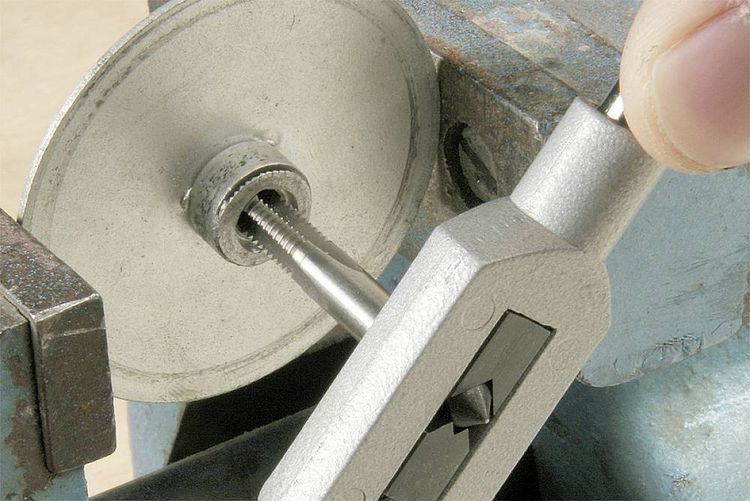 Produktbild: Kwb 443003 Einschnittgewindebohrer 1 St&uuml;ck M3 0.5 DIN 352 HSS 1St.